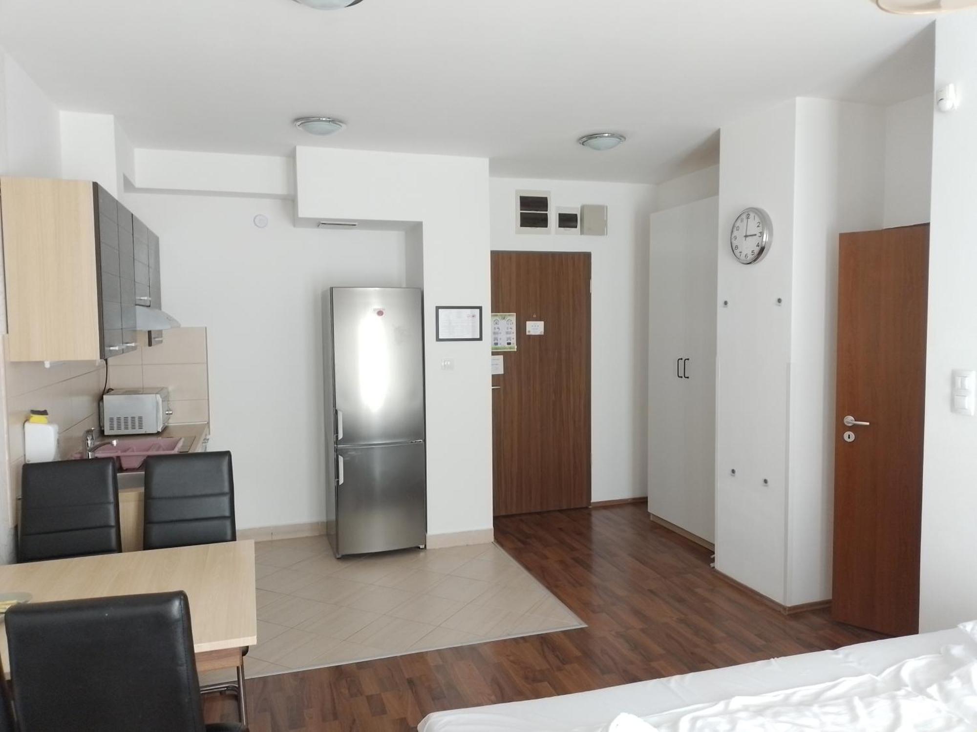 คอร์วิน เซนเตอร์ สวีท Aparthotel บูดาเปสต์ ภายนอก รูปภาพ