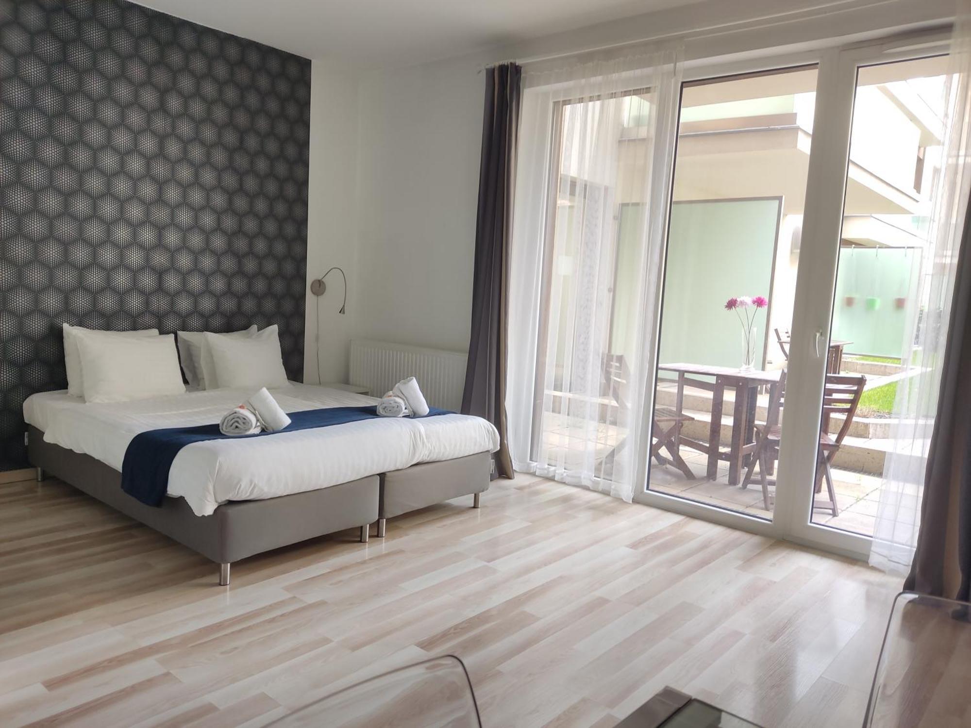 คอร์วิน เซนเตอร์ สวีท Aparthotel บูดาเปสต์ ภายนอก รูปภาพ