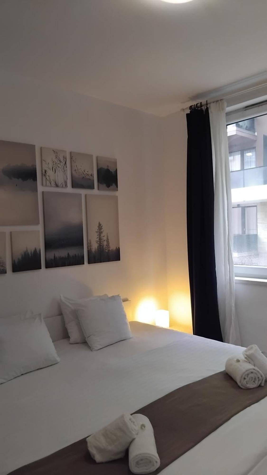 คอร์วิน เซนเตอร์ สวีท Aparthotel บูดาเปสต์ ภายนอก รูปภาพ
