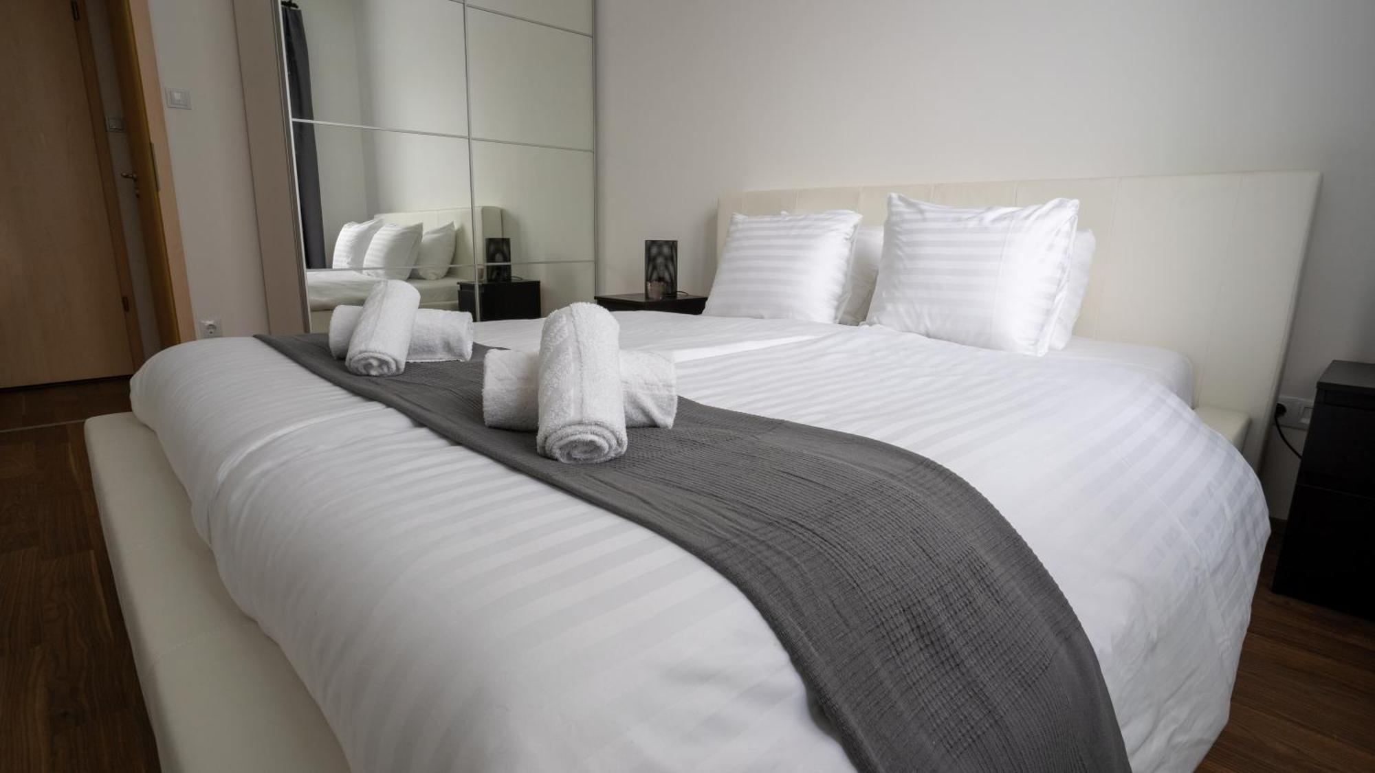 คอร์วิน เซนเตอร์ สวีท Aparthotel บูดาเปสต์ ภายนอก รูปภาพ